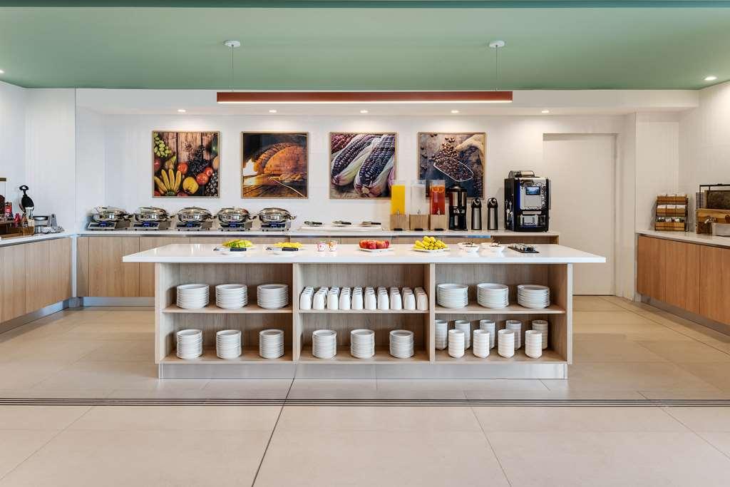 Hampton By Hilton Guanacaste Airport Hotel Liberia Restaurant foto